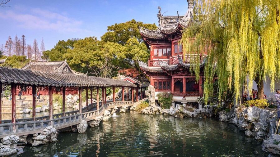 Shanghai: 4-Hour Guided City Highlights Tour - How the optional swaps work if you want Pudong or more old streets