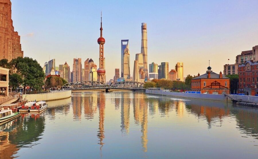 Shanghai: 4-Hour Guided City Highlights Tour - Hotel pickup, private car, and a guide who actually tailors the day