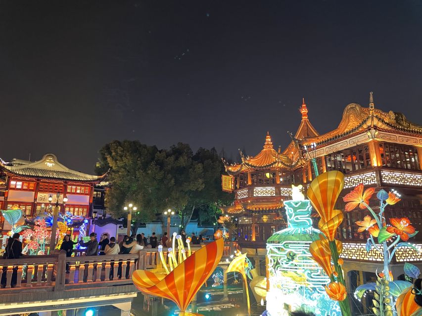 Shanghai: 8-Hour Guided Tour of Old and New City Highlights - Jade Buddha Temple: what prayer looks like in real life
