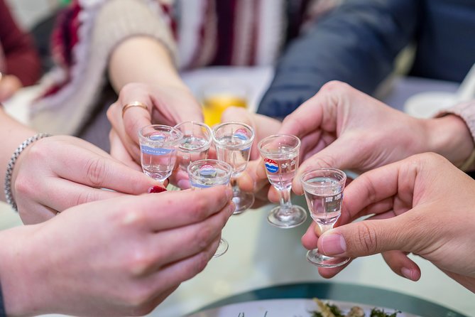 Shanghai By Night: 3-Hour Private Evening Food Tour, incl Drinks - A private Shanghai night that treats dinner like a walking tour