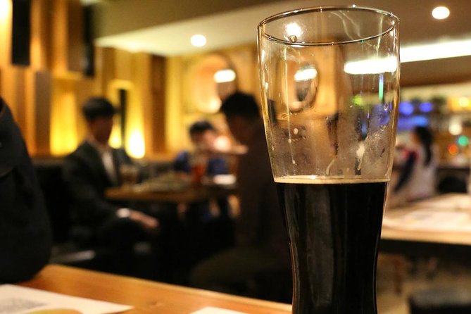 Shanghai craft beer tour with local food tastings - Xintiandi: the pale ale and IPA warm-up that sets your taste radar