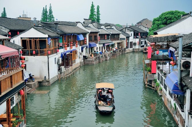 Shanghai Day Tour to Zhujiajiao Water Town, Yu Garden, Bazaar, Bund - Why this Shanghai mix makes sense for one full day