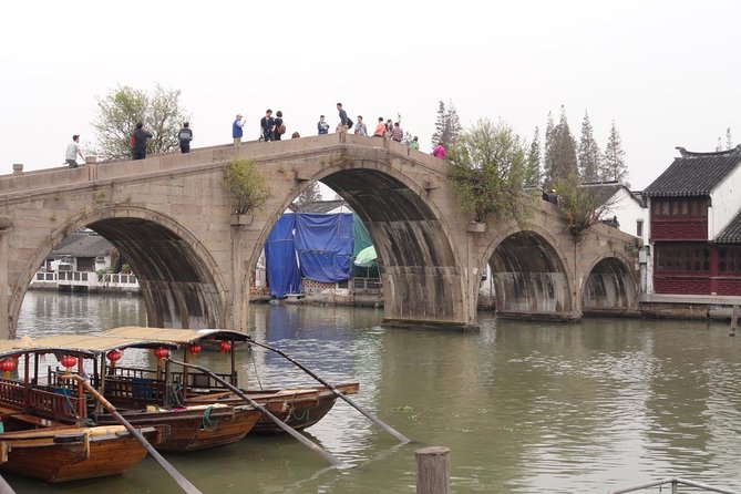 Shanghai Day Tour to Zhujiajiao Water Town, Yu Garden, Bazaar, Bund - Yu Garden (Yuyuan): Ming and Qing-era design, plus time to slow down