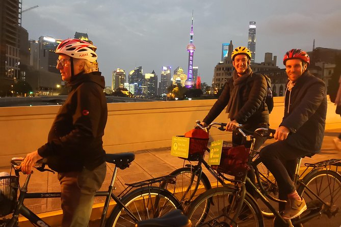Shanghai Foodie Test & Nightlife Adventure Bike Tour - Getting to the start at Shanghai Fuxing Senior High School (and staying sane)
