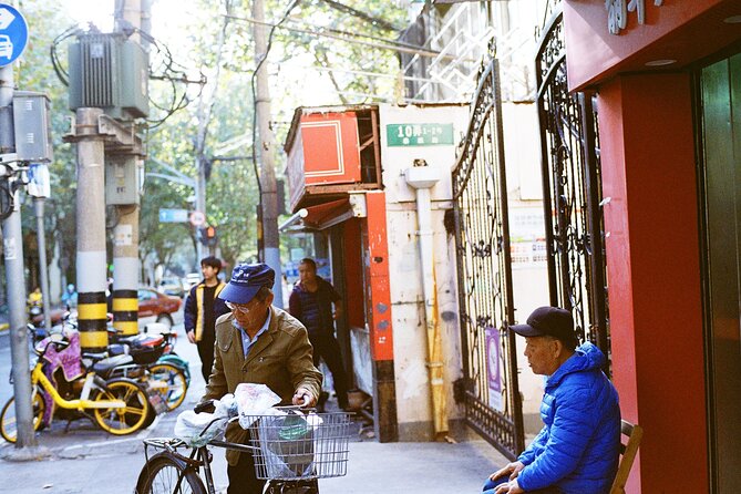 Shanghai French Concession Walking Tour-Tip Based - 2 hours 30 minutes, with stops that keep it moving