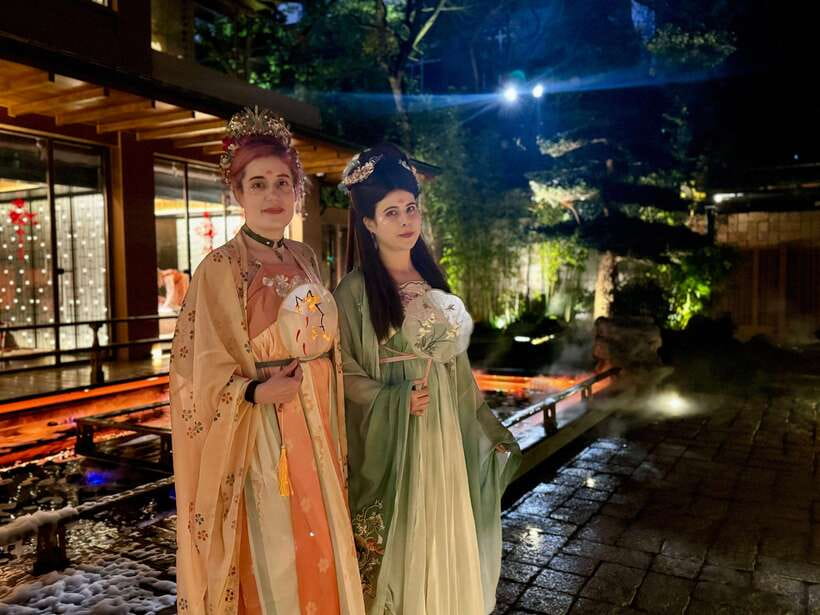 Shanghai Guided Royal Banquet Photo (Incl) with Massage Opt - Costume and Makeup: When Photos Actually Look Like the Scene