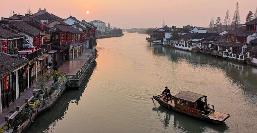 Shanghai Highlights and Zhujiajiao Water Town Private Tour - Key highlights