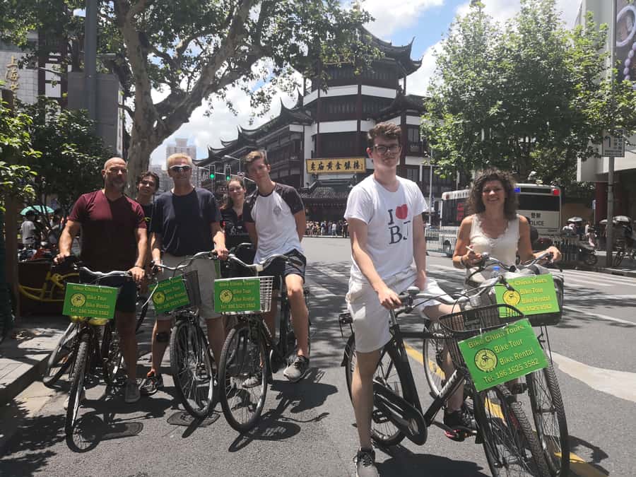 Shanghai Must-See and Foodie Test Bike Tour( Day & Night) - Yu Garden Bazaar: back alleys, street snacks, and old Shanghai atmosphere