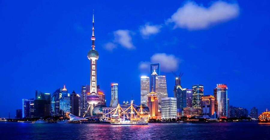 Shanghai: Night River Cruise Tour with Xinjiang Style Dining - Why a 3-hour Huangpu River night plan works so well