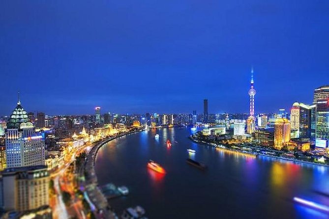 Shanghai Night River Cruise VIP Seating with Private Transfer and Dinner Option - Guides matter: storytelling that makes the skyline click