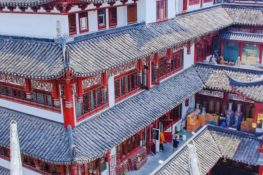 Shanghai：Old Town, Yu Garden, Zhujiajiao Water Town Bus Tour - Chenghuang Old Town Area: The Street-Level Shanghai Moment
