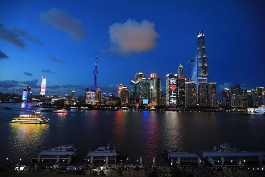 Shanghai: Private and Personalized Guided Tour - Yu Garden, Old Street, and the tea house pause that breaks up the day