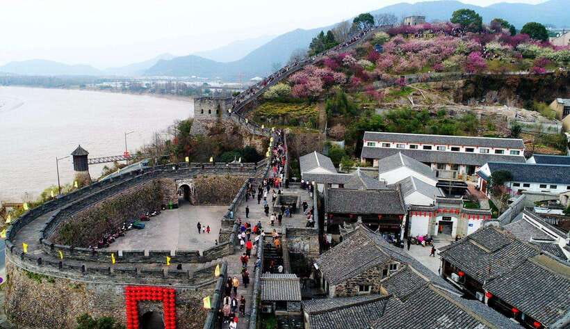 Shanghai: Southern Great Wall Day Trip by Bullet Train - Ziyang Old Street: Local Food Finds and Gifts in an Old City District