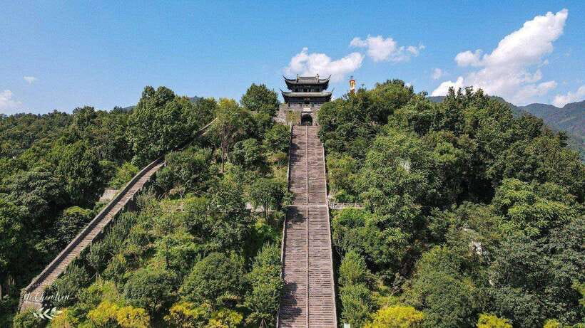 Shanghai: Southern Great Wall Day Trip by Bullet Train - East Lake or Linghu Park: Built-In Options for a More Personal Day