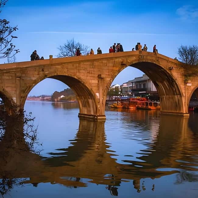 Shanghai Urban Sightseeing & Zhujiajiao Water Town Bus Tour - Zhujiajiao Water Town, the 3-hour canal walk you’ll remember