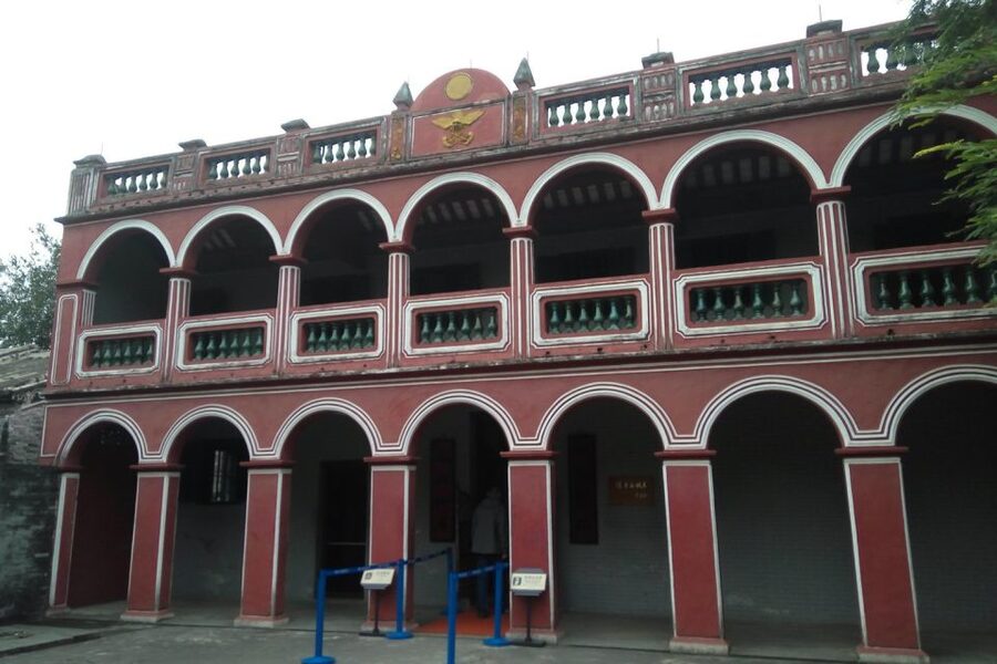 Shanghai: Xintiandi, CCP Museum and French Concession Tour - Sinan Mansions: When City Planning Was Written by Permission