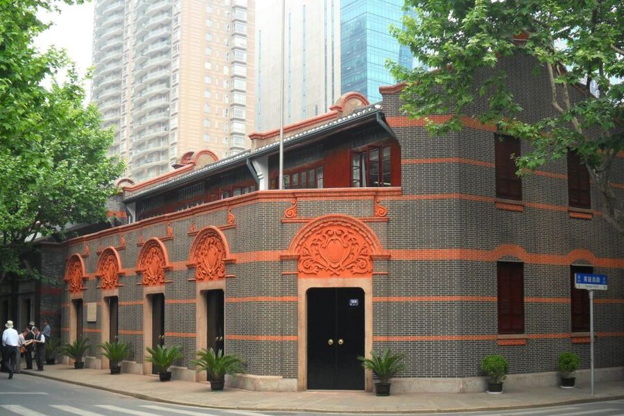 Shanghai: Xintiandi, CCP Museum and French Concession Tour - Getting There: Meeting Point Details You Should Not Ignore
