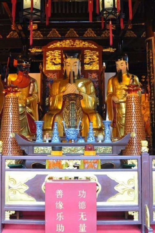 Shanghai: Yu Garden and City God Temple Walking Tour - Getting Oriented Near Yuyuan Garden Station, and What This Tour Really Covers