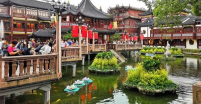 Yu Garden and City God Temple Walking Tour