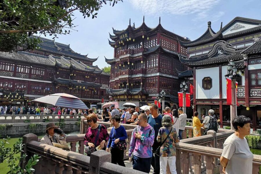 Shanghai: Yu Garden and City God Temple Walking Tour - Should You Book This Yu Garden and City God Temple Walking Tour?