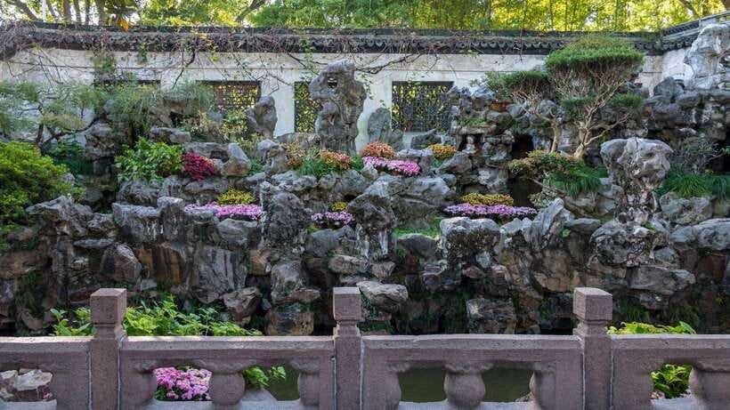 Shanghai: Yu Garden Entry Ticket with PDF Guidebook - Photography Timing, Routes, and How to Avoid Getting Stuck in Crowds