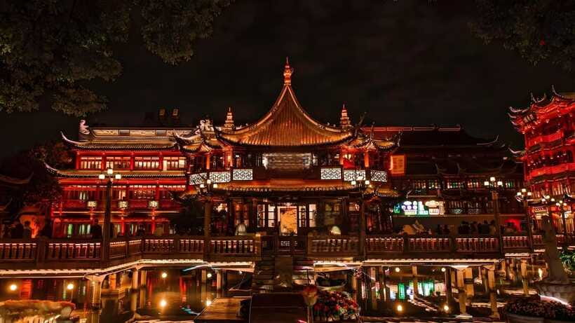 Shanghai: Yu Garden Ticket+Lantern Festival Entry combo - The Lantern Festival run: dates, theme, and what you are really seeing
