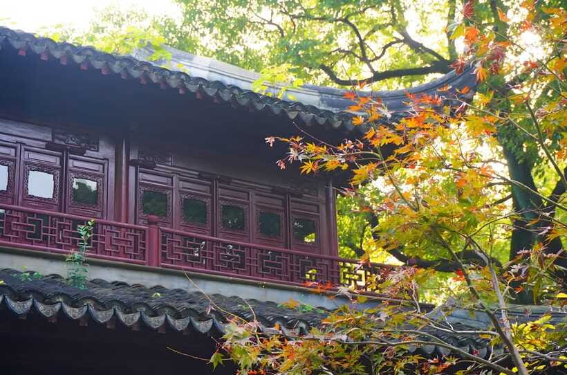 Shanghai: Yu Garden Ticket+Lantern Festival Entry combo - Subway-friendly Shanghai value: how this fits into a one-day plan