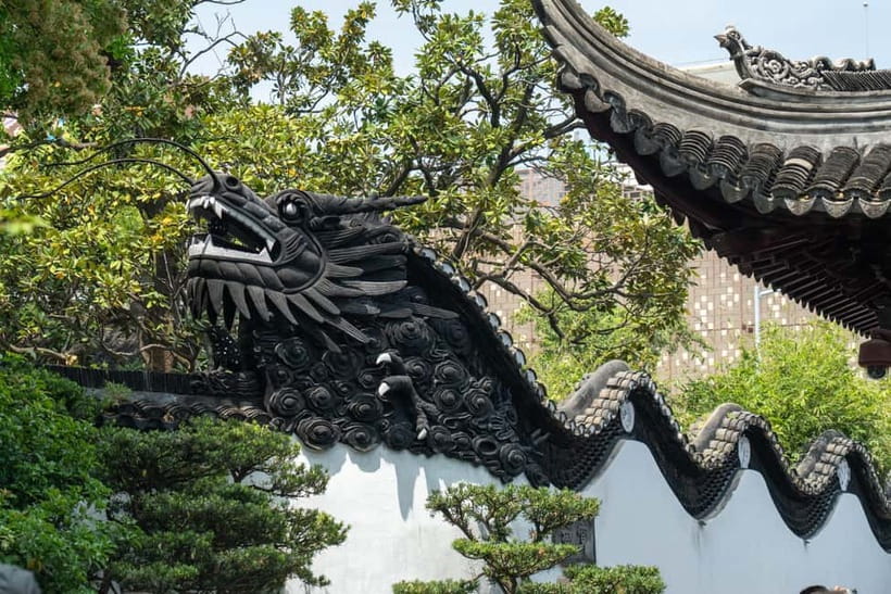 Shanghai: Yuyuan, City God Temple Old City Tour-Tip Based - Price and value: why a low-cost guided walk can still be worth it