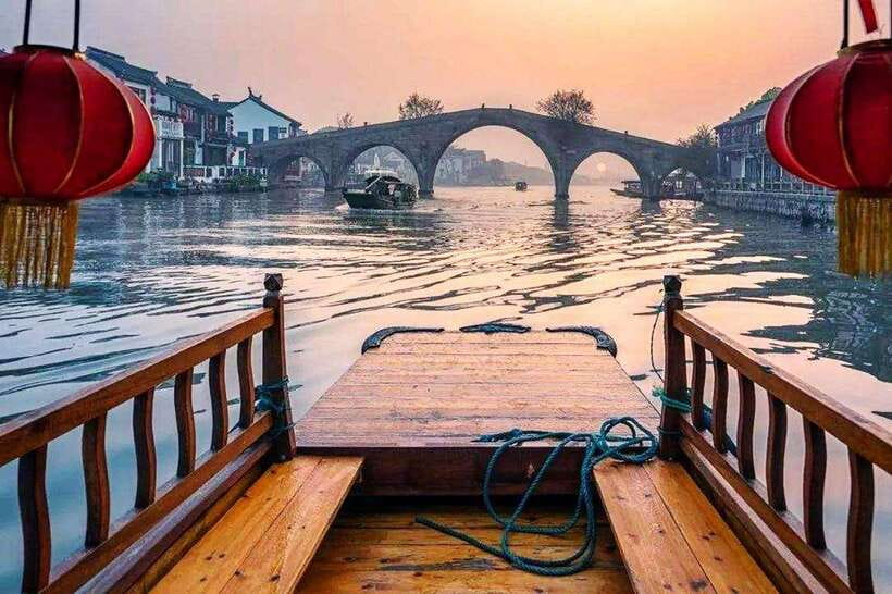 Shanghai: Zhujiajiao Private Tour w/ Boat Ride & Garden - Weather, clothing, and how to handle the walking