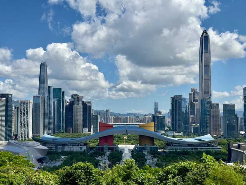 Shenzhen:8h City Walk & Future Experience Highlights Trip - Shun Hing Square, Ping An Views, and Reading the Downtown