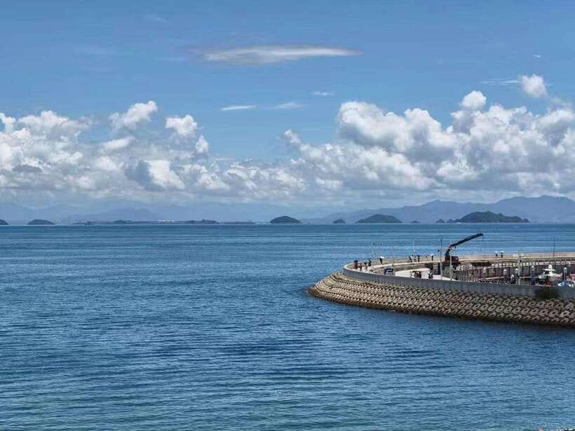 Shenzhen: Dapeng Peninsula Day Tour with Hotel Pickup - Why Dapeng Peninsula Feels Like Shenzhen’s Off-Switch