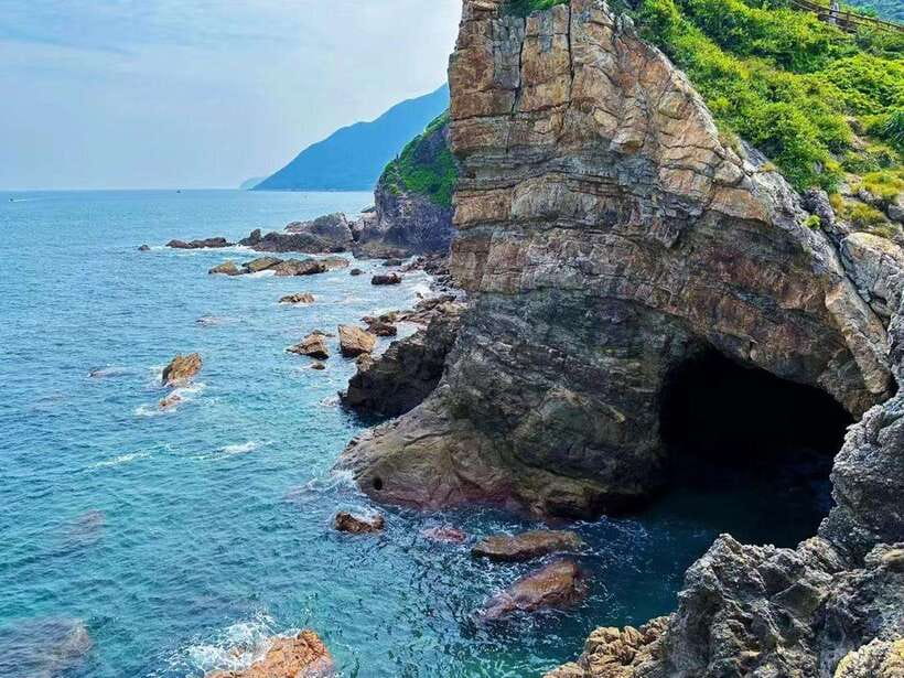 Shenzhen: Dapeng Peninsula Day Tour with Hotel Pickup - Practical Tips: What to Bring and How to Keep the Day Easy
