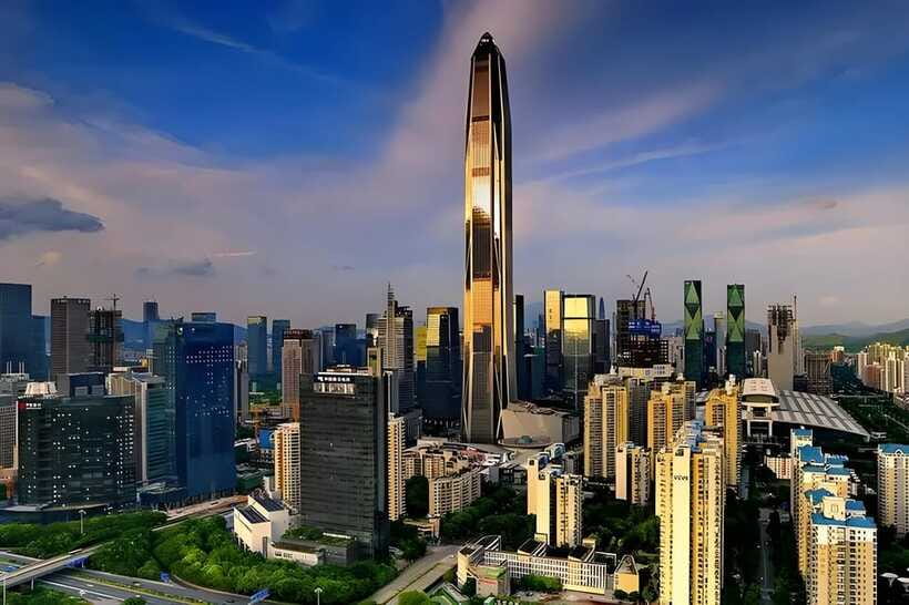 ShenZhen: Tallest Building with Luxury Meal on Highest Floor - What the building design does for the experience