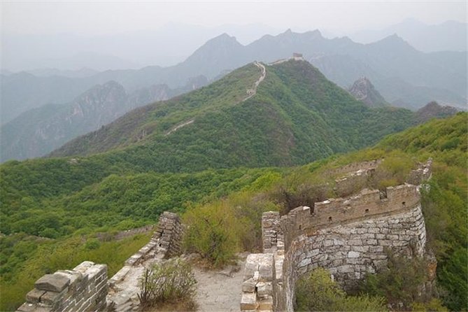 Simatai Great Wall & Gubei Water Town Private Trip English Driver - Gubei Water Town: Your Post-Wall Reset