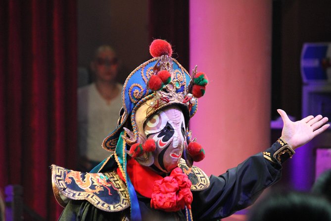 Skip the Line: Sichuan Opera Chengdu Ticket - The face-changing (Bian Lian) moment, and how to catch it clearly
