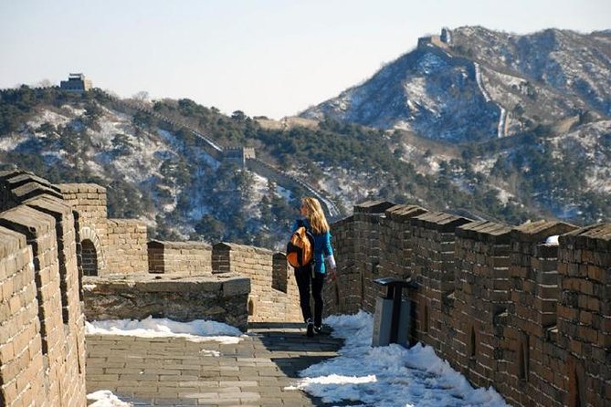 Small Group-Jinshanling Great Wall 1-day tour - Why Jinshanling Beats the Crowds (and Helps Your Photos)