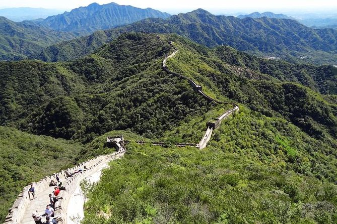 Small Group-Jinshanling Great Wall 1-day tour - Entering the Wall: Shuttle Bus, Start Point, and Where You Meet Again