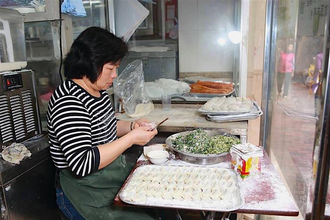 Small Group Kowloon Michelin Rated Street Food and Culture Tour - Price and value: what $115 buys beyond the food
