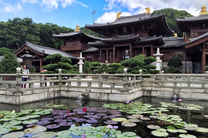 Small-Group Tour: Temples & Markets Discovering [PROMOTION] - A half-day Kowloon loop: temples plus markets, with transit built in