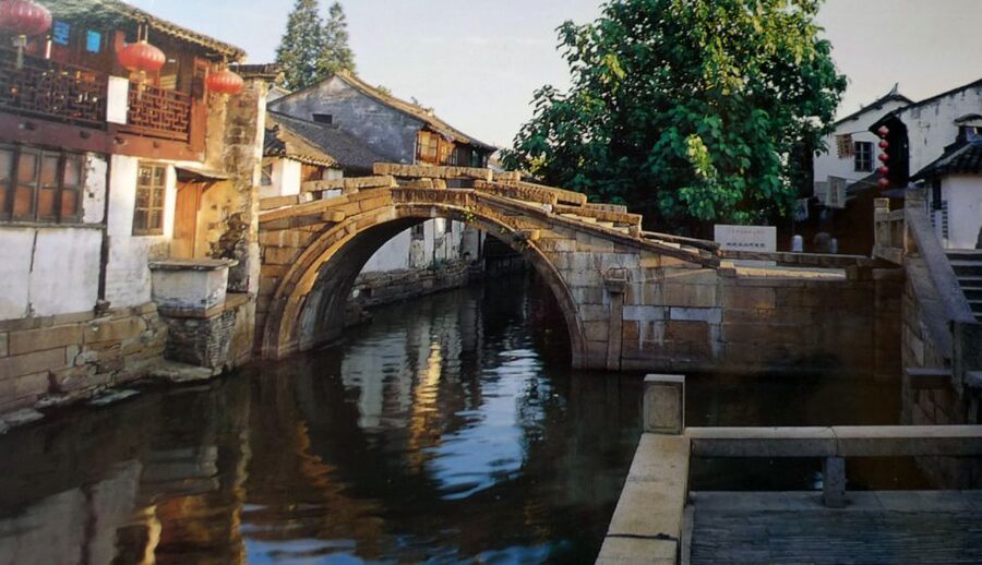 Su Zhou and Zhou Zhuang Water Village Day Tour - Ancient Wall and the Grand Canal Stroll