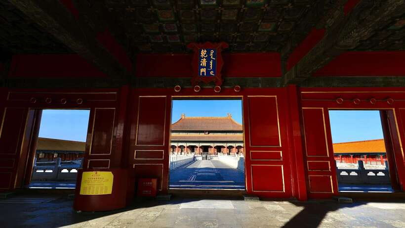 Summer Palace Guided Tours with Options or Ticket Only - Transportation choices, pickup sign, and keeping the day smooth