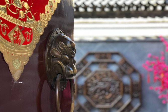 Summer Palace, Hutong Rickshaw, Lama and Confucius Temple Tour - Lama Temple (Yonghegong): Tibetan style, 500 Arhats, and a 26-meter Buddha