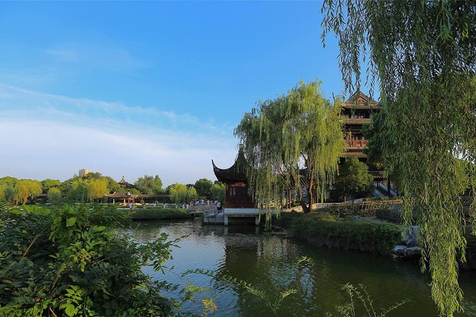 Suzhou Private Customized Day Trip from Shanghai by Bullet Train - Suzhou’s Garden Contrast: Master-of-Nets Garden vs. Humble Administrator’s Garden