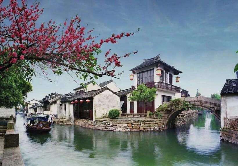 Suzhouand Zhouzhuang Private Guided Day Trip from Shanghai - Zhouzhuang Water Town: Ancient Streets, Water Markets, and Shen Wanshan