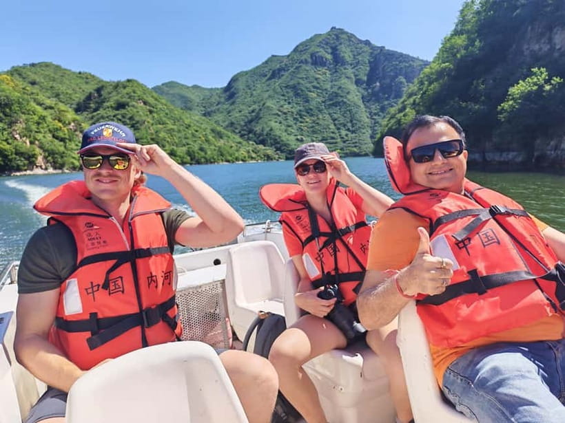 The Lakes & Peaks Great Wall at West Mutianyu with Cruise - Your 5 hours of freedom: hiking the Wall without feeling trapped
