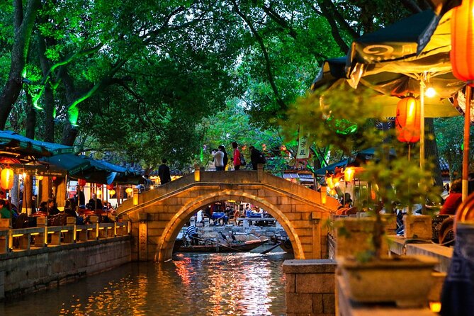 Tongli Water Town Private Day Trip from Shanghai with Tuisi Garden and Boat Ride - Stop 1: Tongli Water Town in Two Hours