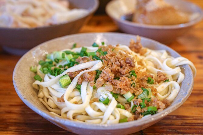 Tuktuk Food Tour Through Chengdu's Local Eats - The Tuk-tuk Experience: Fun Rides, Real Neighborhoods