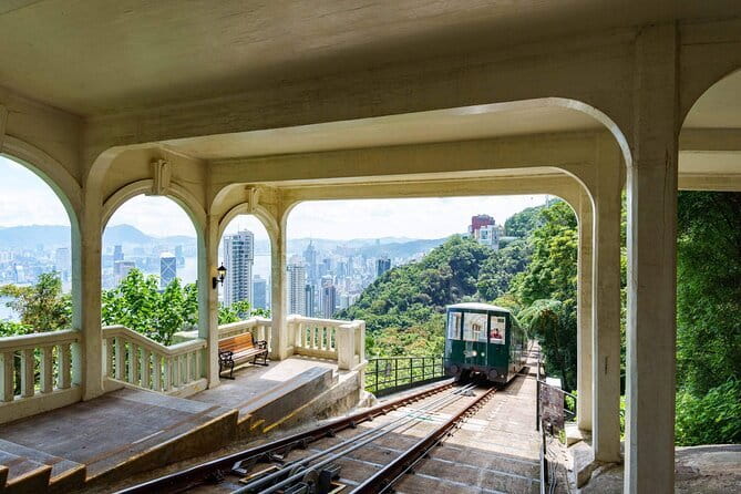 Victoria Peak Tram and Sky Terrace 428 Admission Hong Kong - The Peak Tower area: dining and shopping that keep you from feeling rushed
