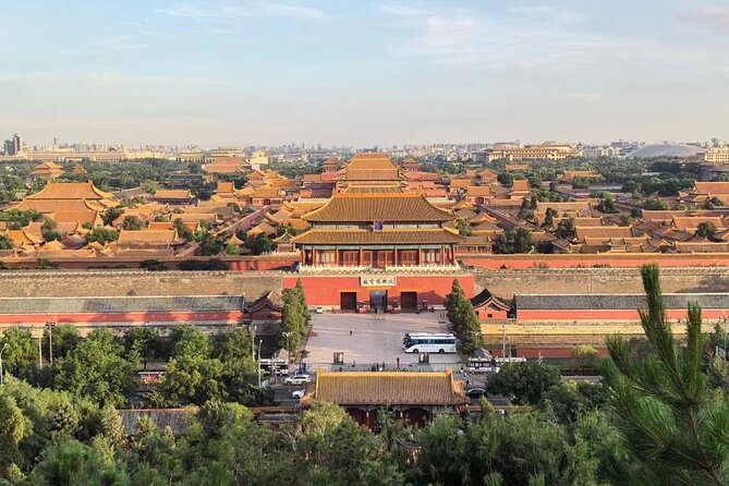 Visit 6 amazing top attractions at Beijing within 2 full days - Forbidden City Palace Museum: where the guide turns rooms into a story