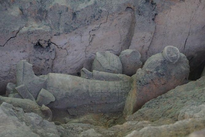 Xi'an 1-Day Coach Tour of Terracotta Army - Morning pickup near the Bell Tower, and why an 8:00 start matters